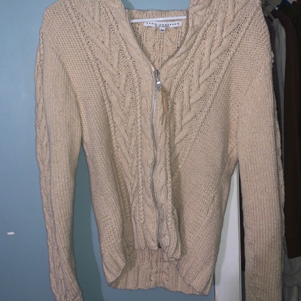 Brand Carol Anderson. Size medium. Color cream ish